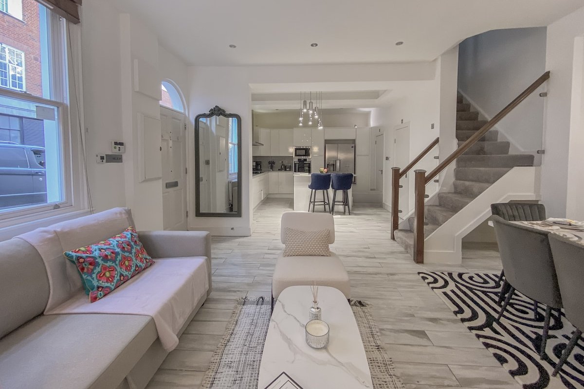 Tranquil Urban Oasis in Kensington gallery image 2