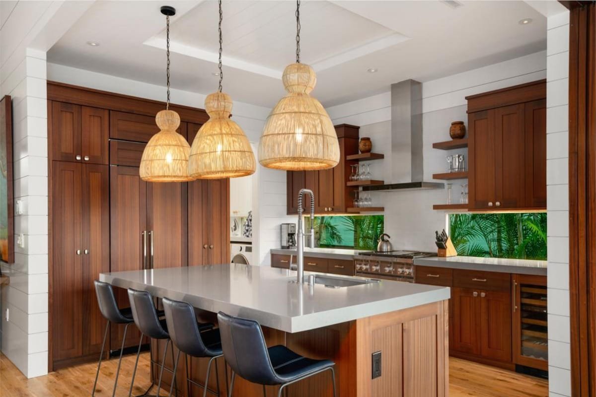 Hale Wa’a 4 Bedroom Luxury Home w/Private Pool gallery image 3