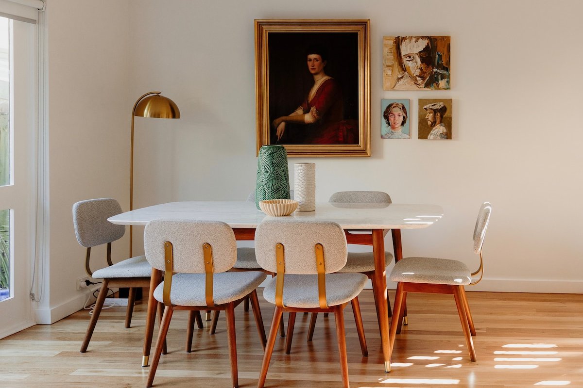 Darlington Mid-Century Charm gallery image 2