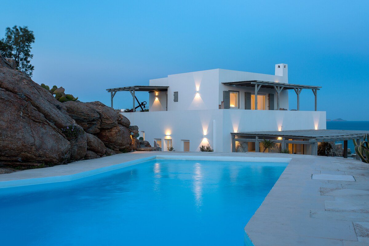 Paradise Estate Villa Carina | Pool & Ocean View gallery image 3