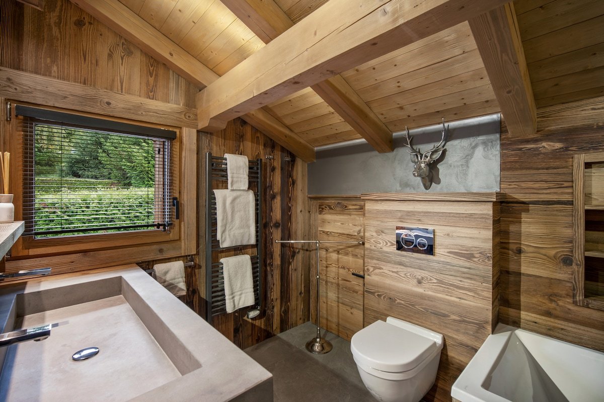 Luxury Chalet Fireplace, Mountain View gallery image 4