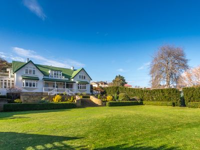 Derwent River Home – Absolute Waterfront Hobart