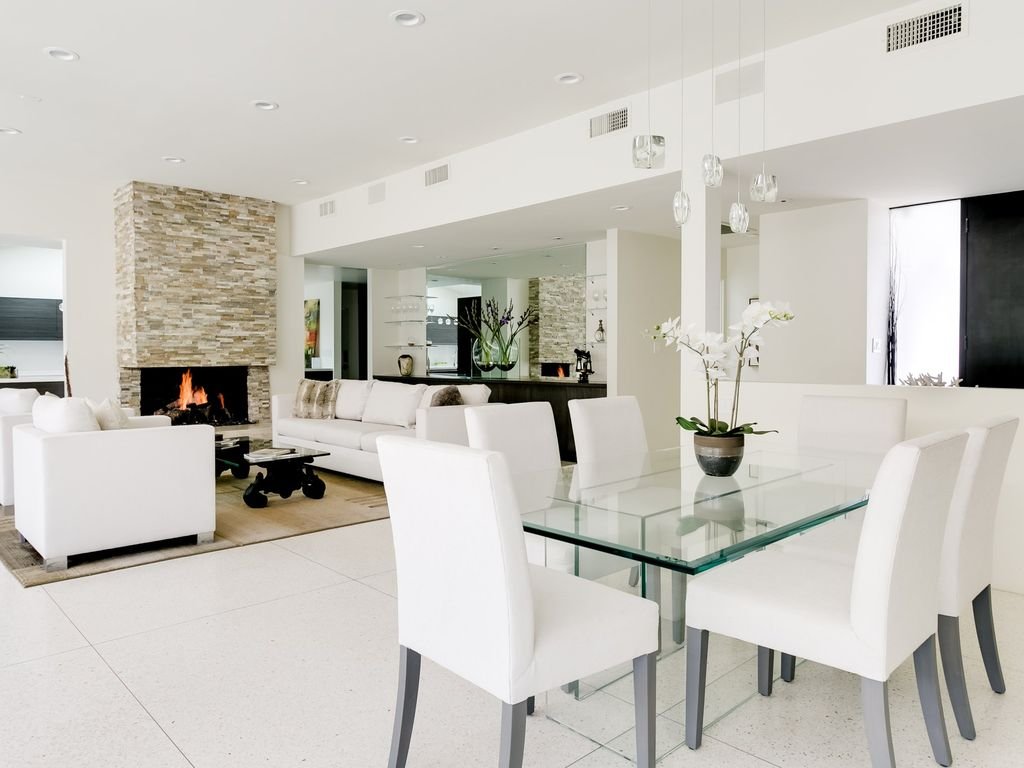 Contemporary Masterpiece Walls of Glass gallery image 4