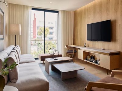 Polanco – Balcony Suite Live/Work 2BR/2BA 6 PAX