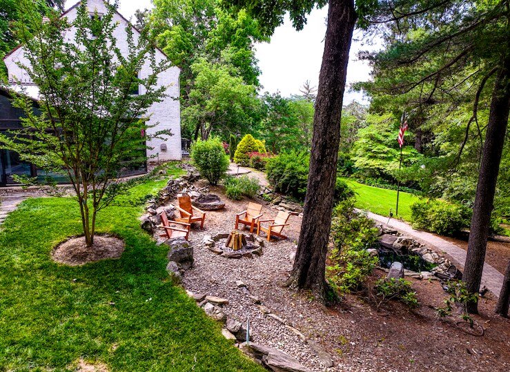 Luxury 8BR Lakefront w/ Hot Tub • Sleeps 24 gallery image 3