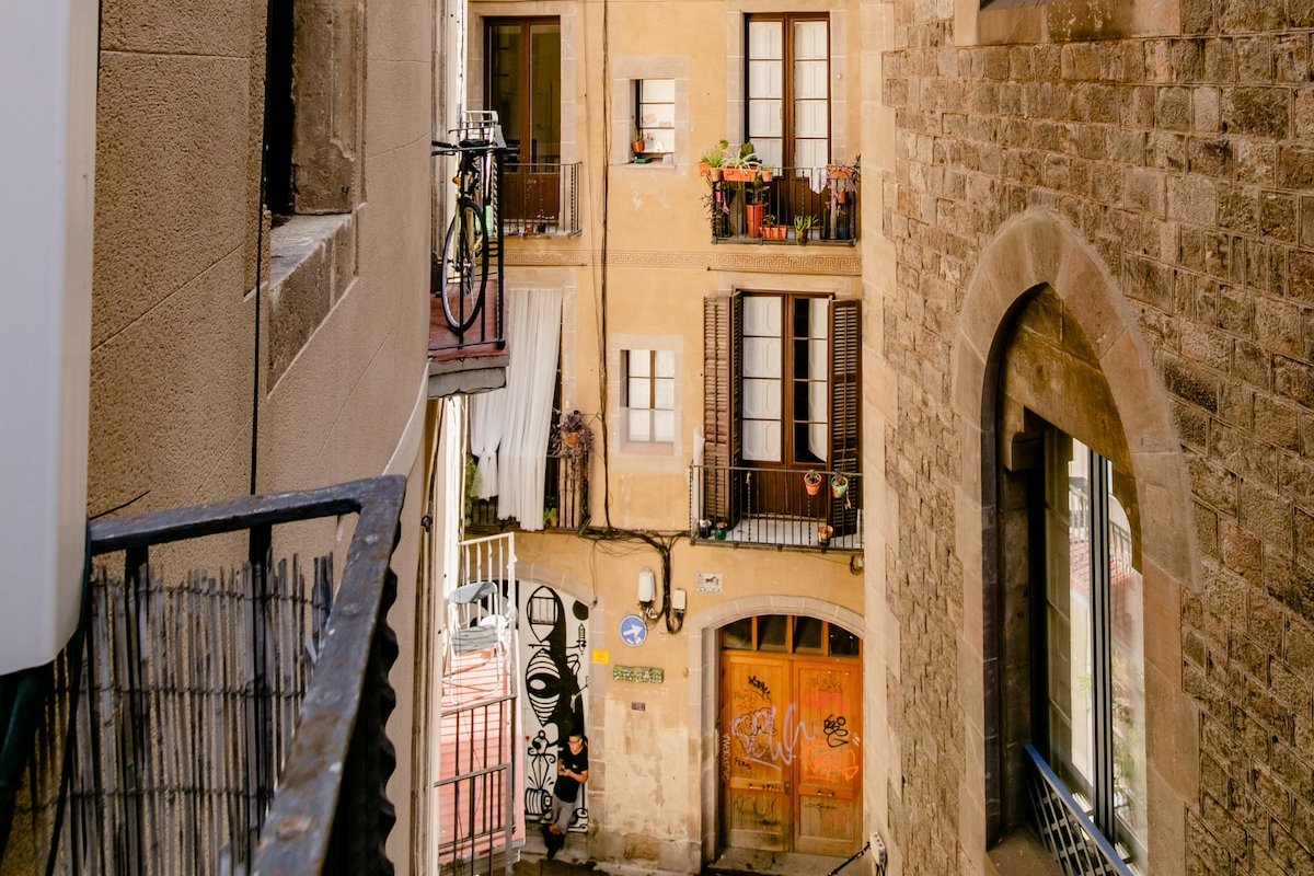 Bella Gothic Terrace gallery image 3