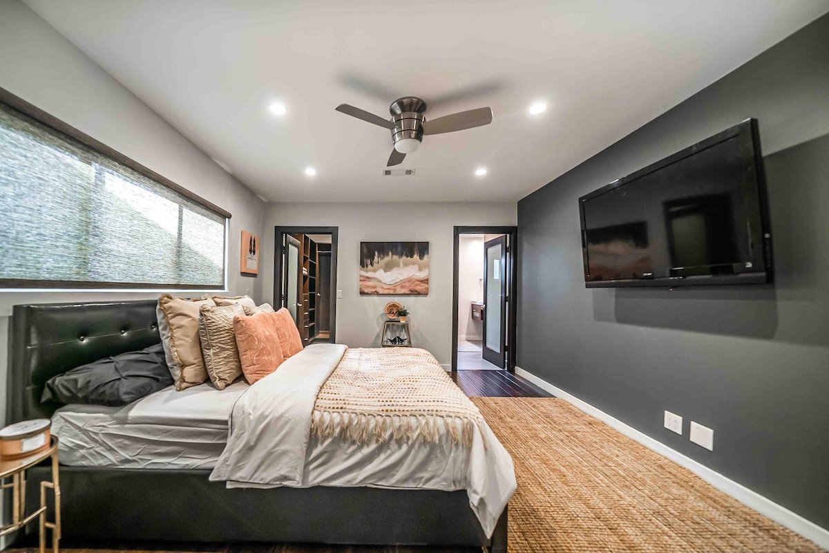 Prime location house Pool & Spa 7 min to Universal gallery image 5