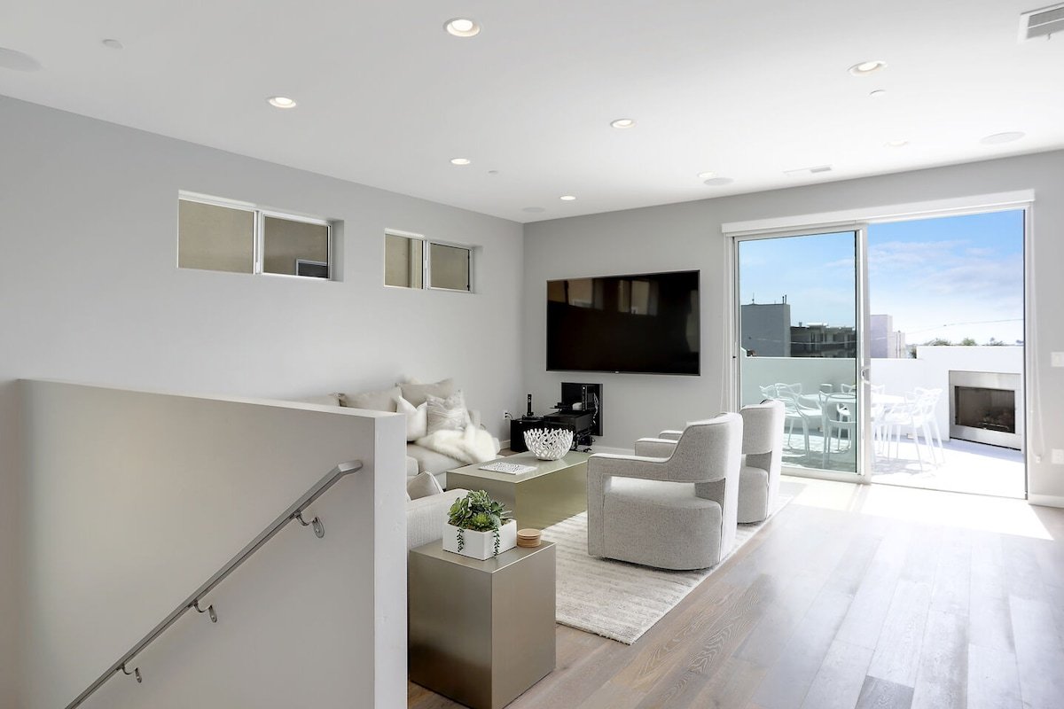 4BR Luxury | Bay Views | Rooftop | AC | Fire Pit gallery image 5