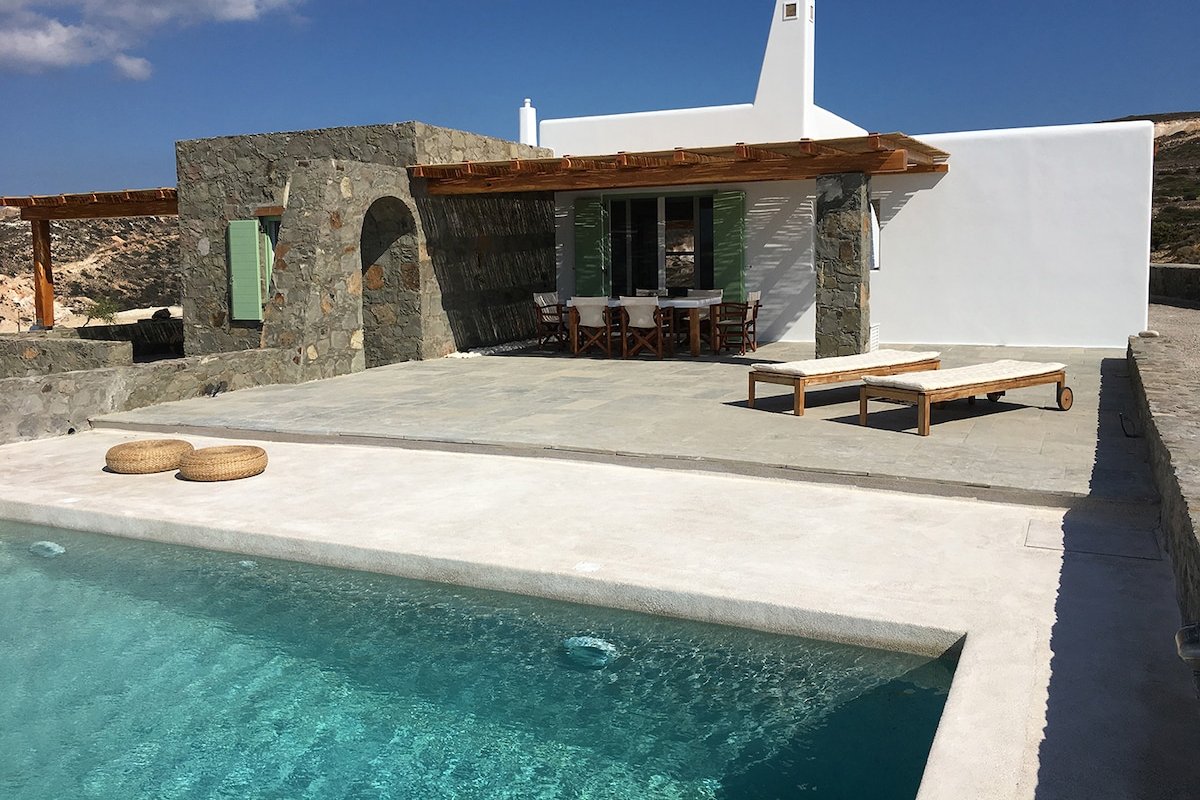 Vardaris Bay View gallery image 3