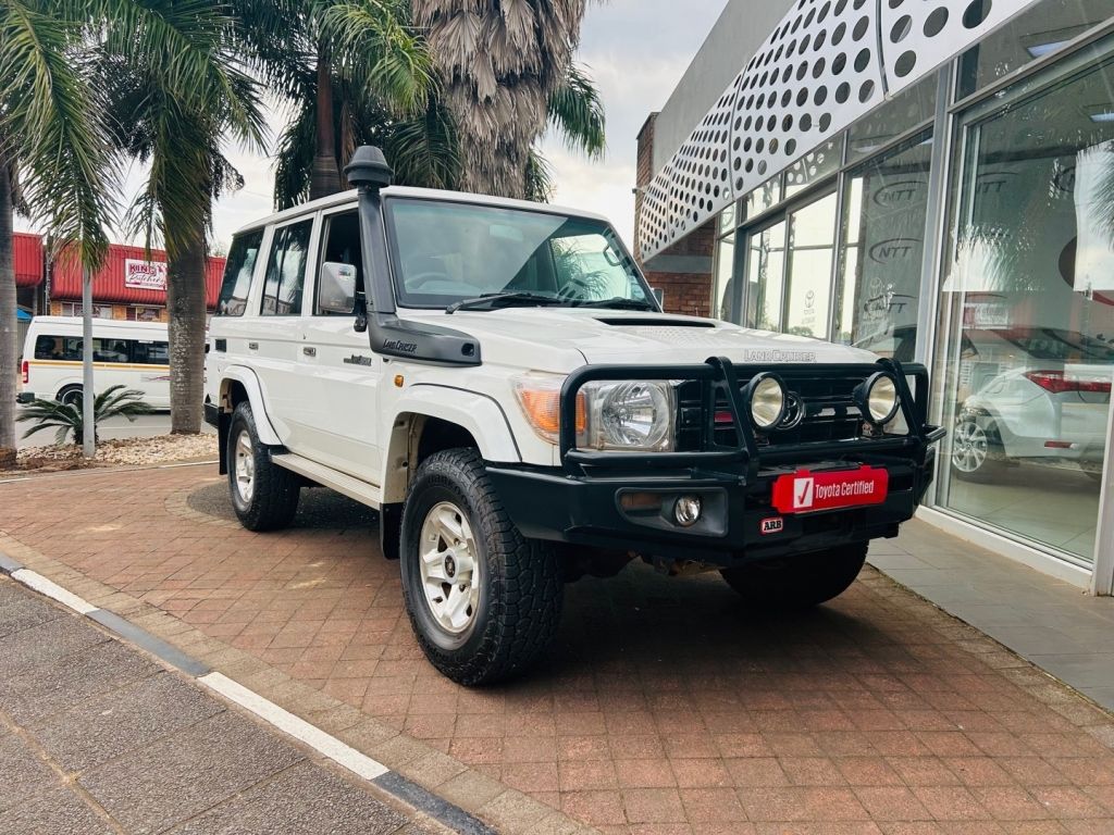 TOYOTA LANDCRUISER 76 4.5D V8  for Sale in South Africa