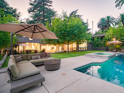 Stunning Mid-Century