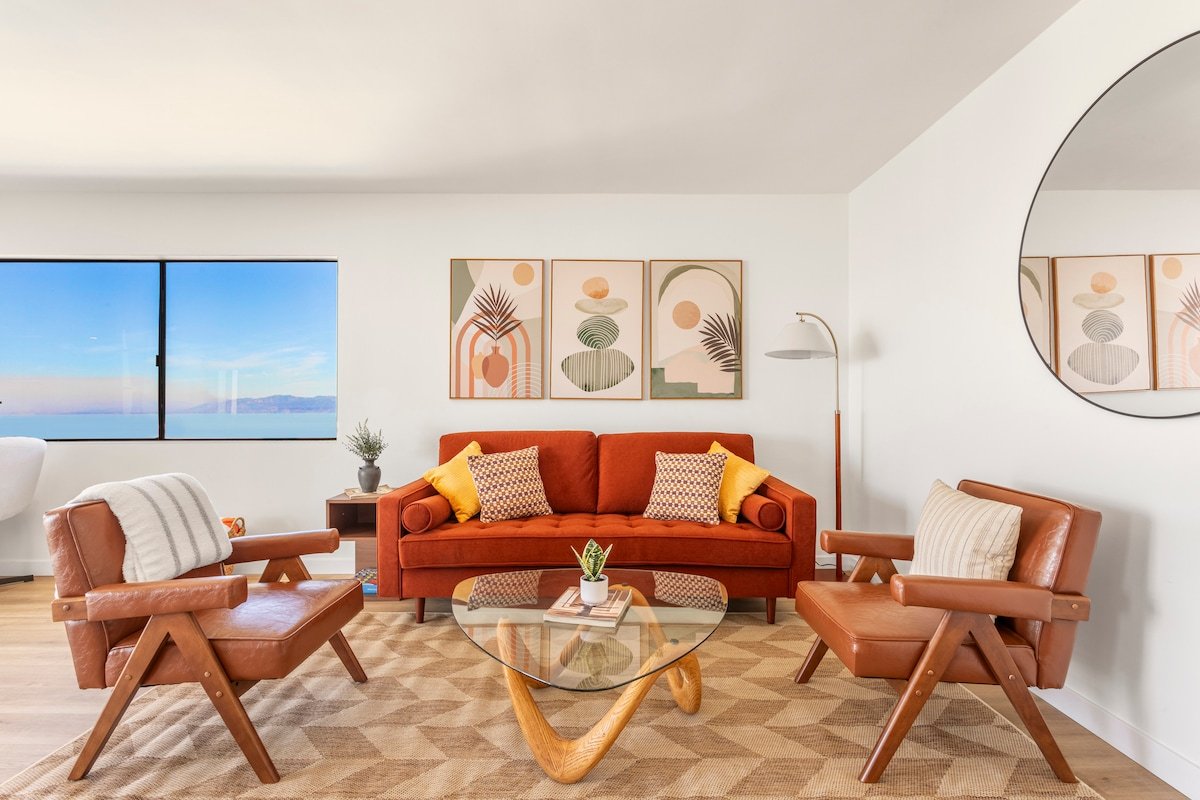 OCEAN-FRONT | Beach/Strand | KING & 2-QUEEN Beds gallery image 5