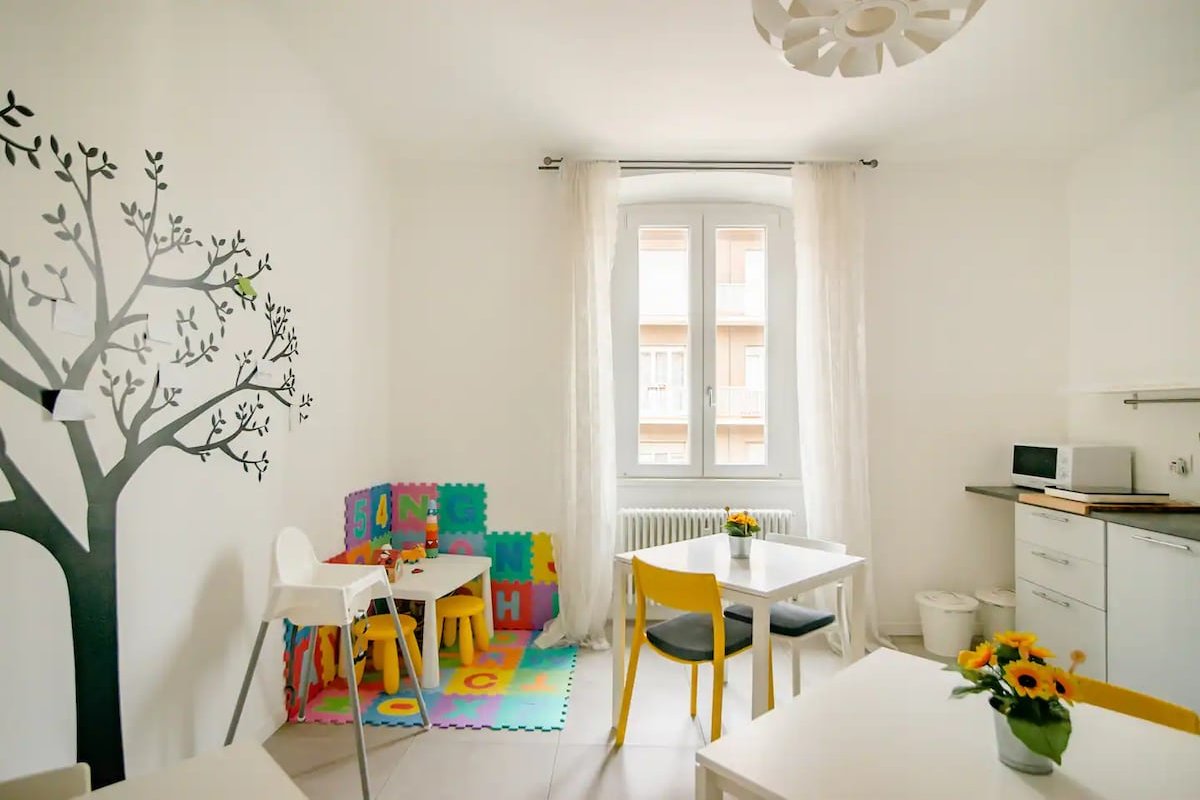 Guesthouse Tree Rooms Modern gallery image 5