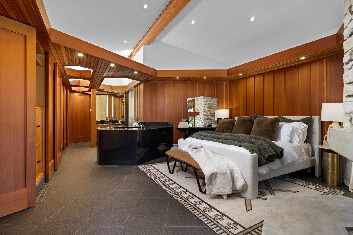 Luxury Waterfront Retreat w/ Dock & Ocean Views gallery image 2