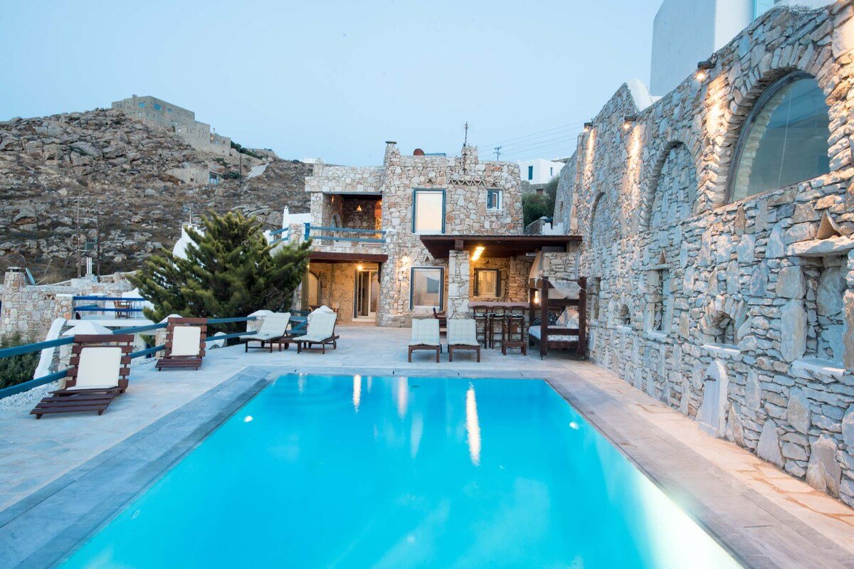 Villa Omnia, by Mykonos Rocky Villas gallery image 3