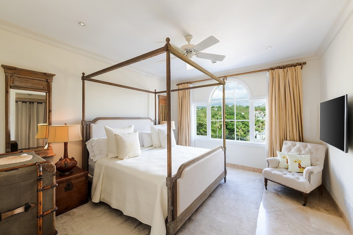 Sandy Cove Penthouse 501 gallery image 4