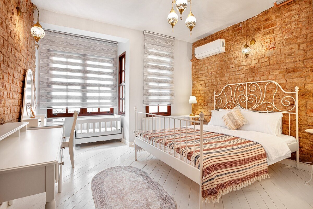 Amayzing& Historical House 6BR-3BA/New Galata Port gallery image 2