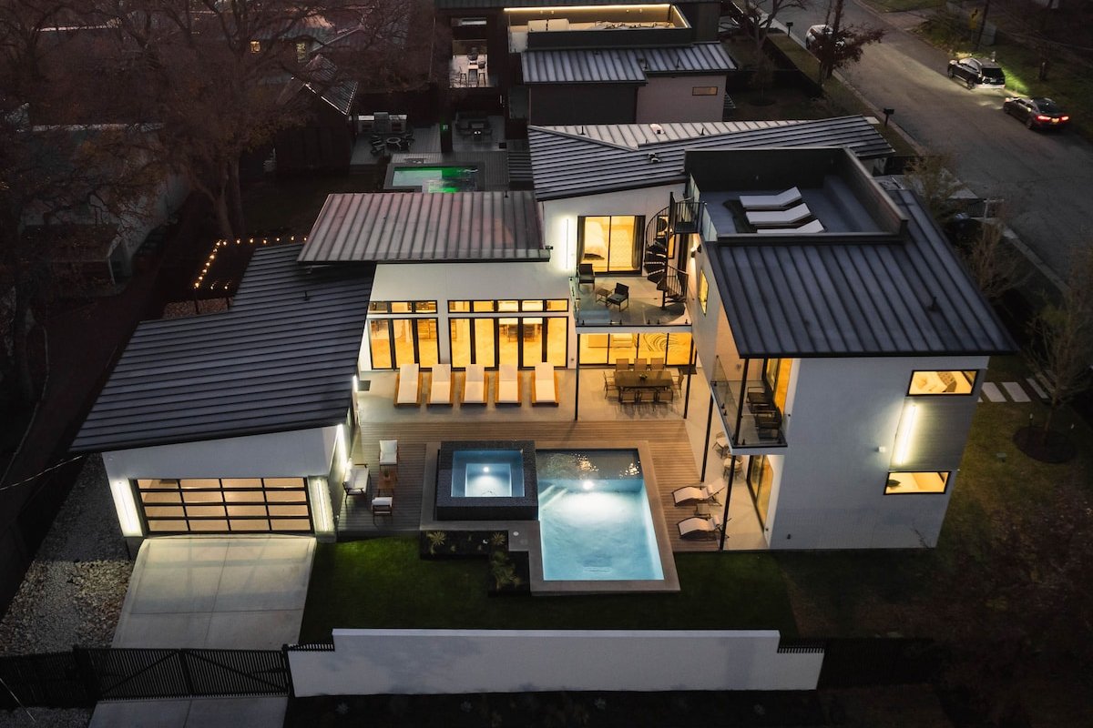 Lone Star Lookout by Lux Tiny Resorts gallery image 2