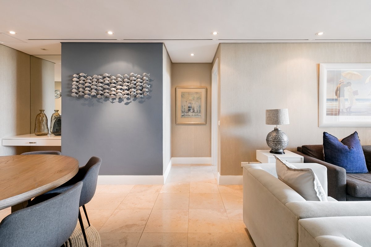 Refined and Luxurious V&A Waterfront Flat