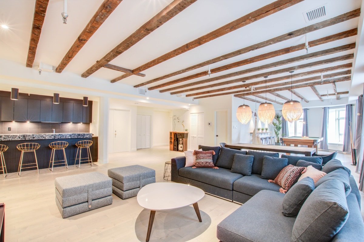 Tropical Loft in old Montreal gallery image 2