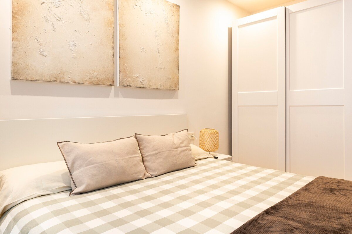 OT Residence: 5 bed / 4 bath (190sqm) in Old Town gallery image 5