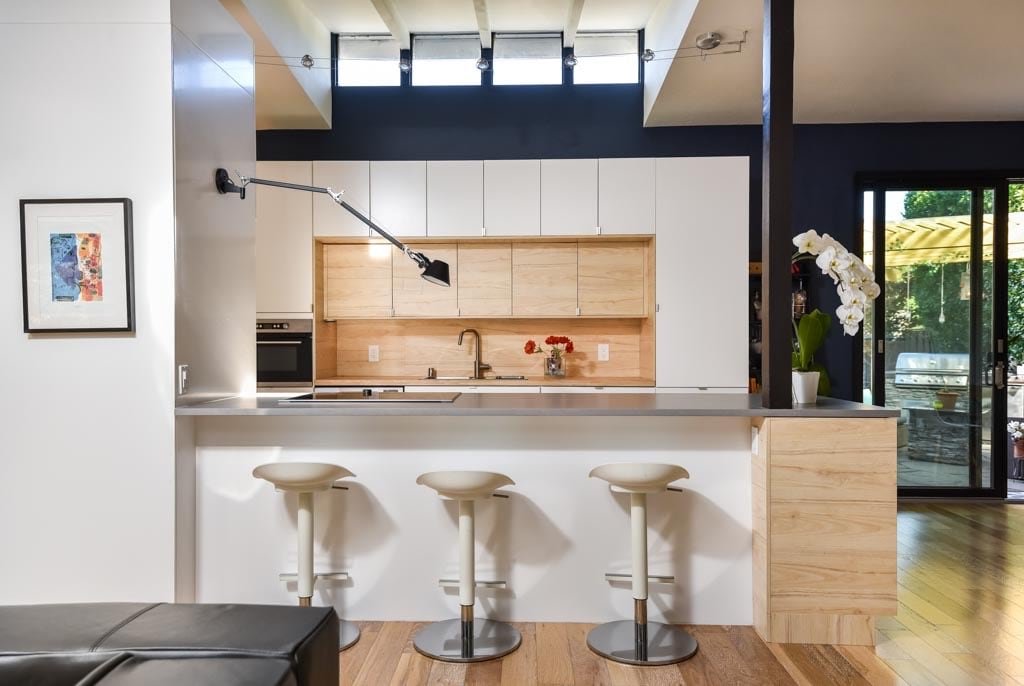 SFH in a quiet neighborhood next to shopping gallery image 3