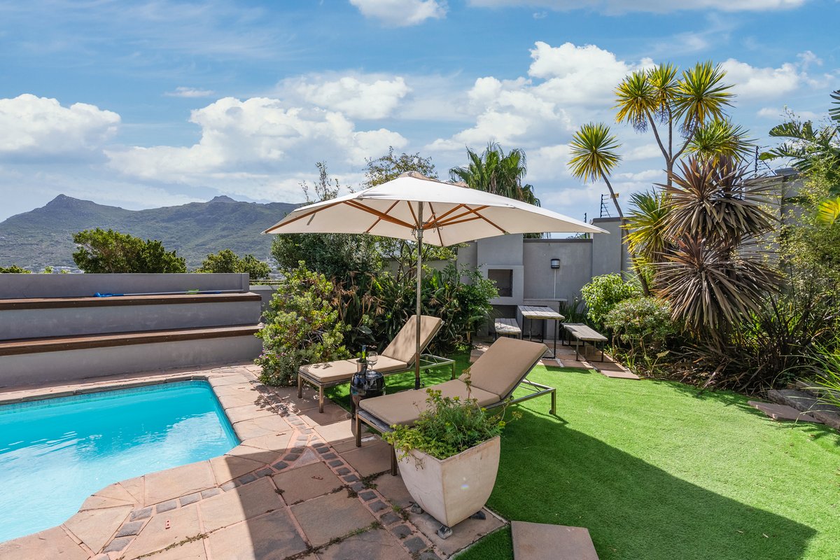 SunsetViews | Sea & Mountain View Retreat