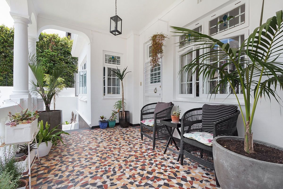 Charming 4-BR family home in prime location gallery image 3