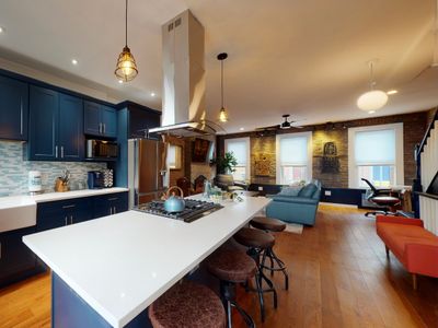 3 Bedroom Private Apt – DPLX