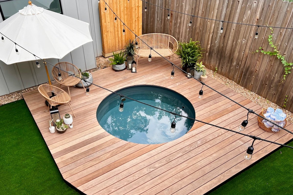 Downtown Luxury Home w/ Pool & Hot Tub Near Lake gallery image 4