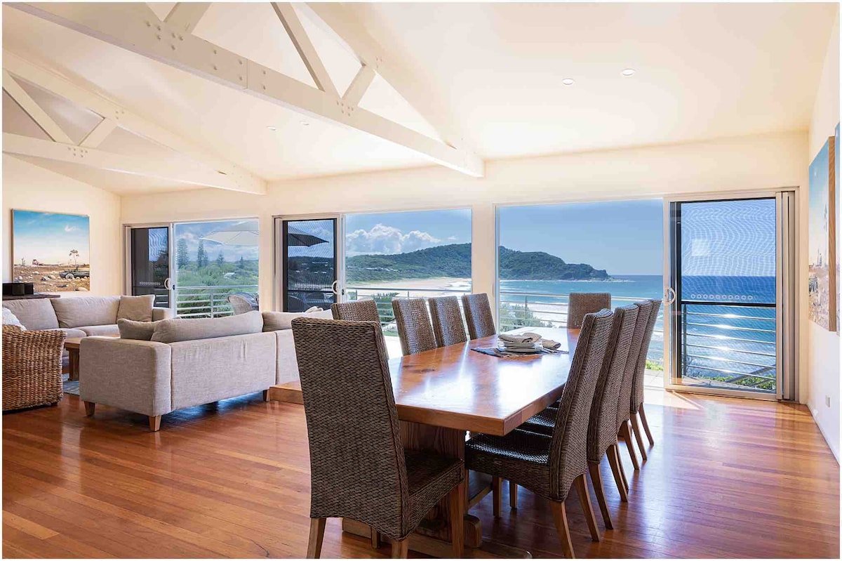 Clifton Beach House gallery image 2