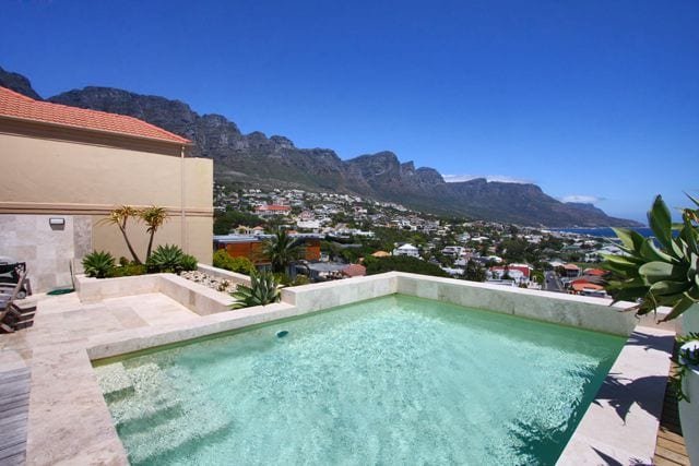 Camps Bay Villa – UPS (no load shedding) gallery image 2