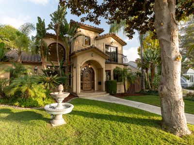 Stunning Mediterranean with pool, spa, bbq, gym.