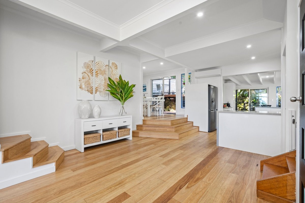 Memories @ Wategos Beach House with Pool Byron Bay gallery image 3