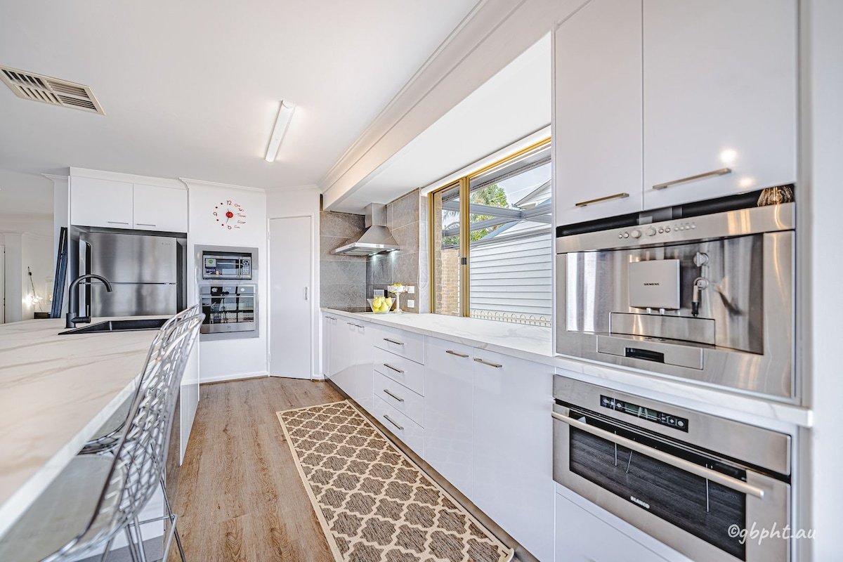 Falcon Family Oceanside Haven gallery image 2