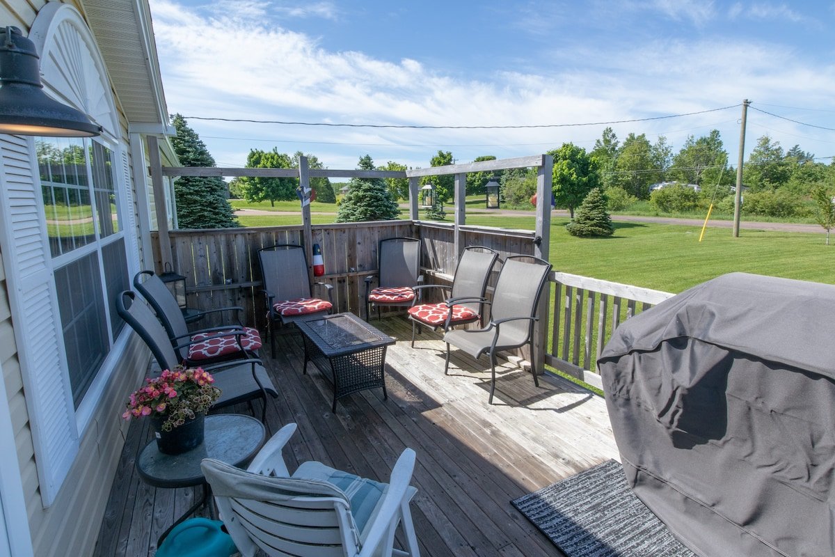 3bedroom cottage beside prestigious Aboiteau Beach gallery image 4