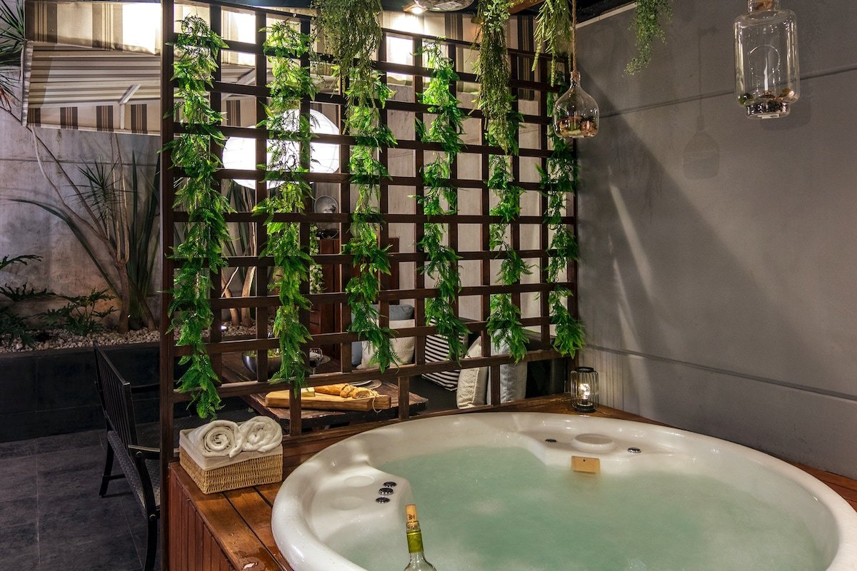 Polanco’s Best | Terrace, Cinema, Hot Tub | Pujol gallery image 4