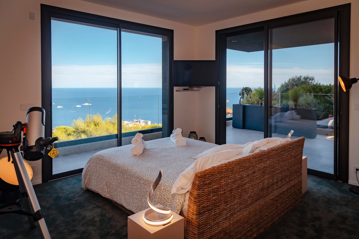 Luxury Villa Elle – Pool, Jacuzzi and Monaco view gallery image 2