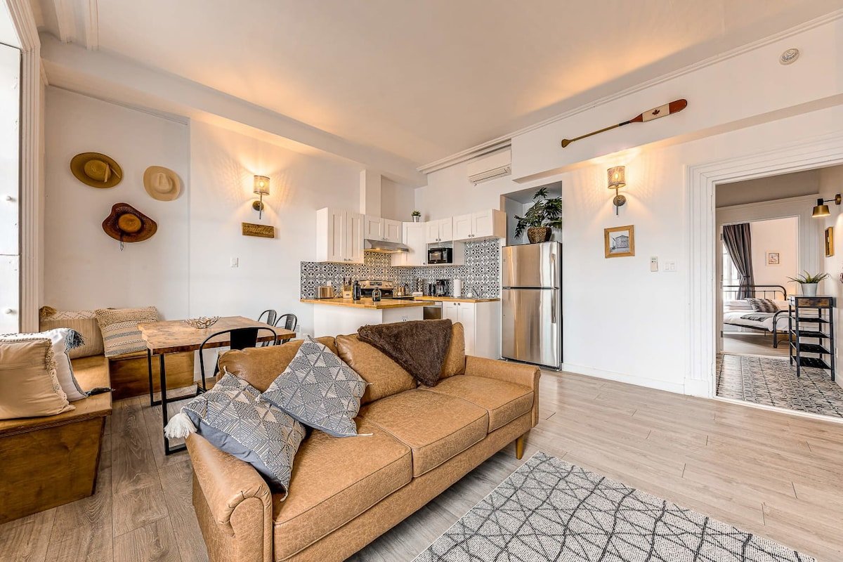 Manoir des Remparts- Renovated 3 Bedroom Oasis