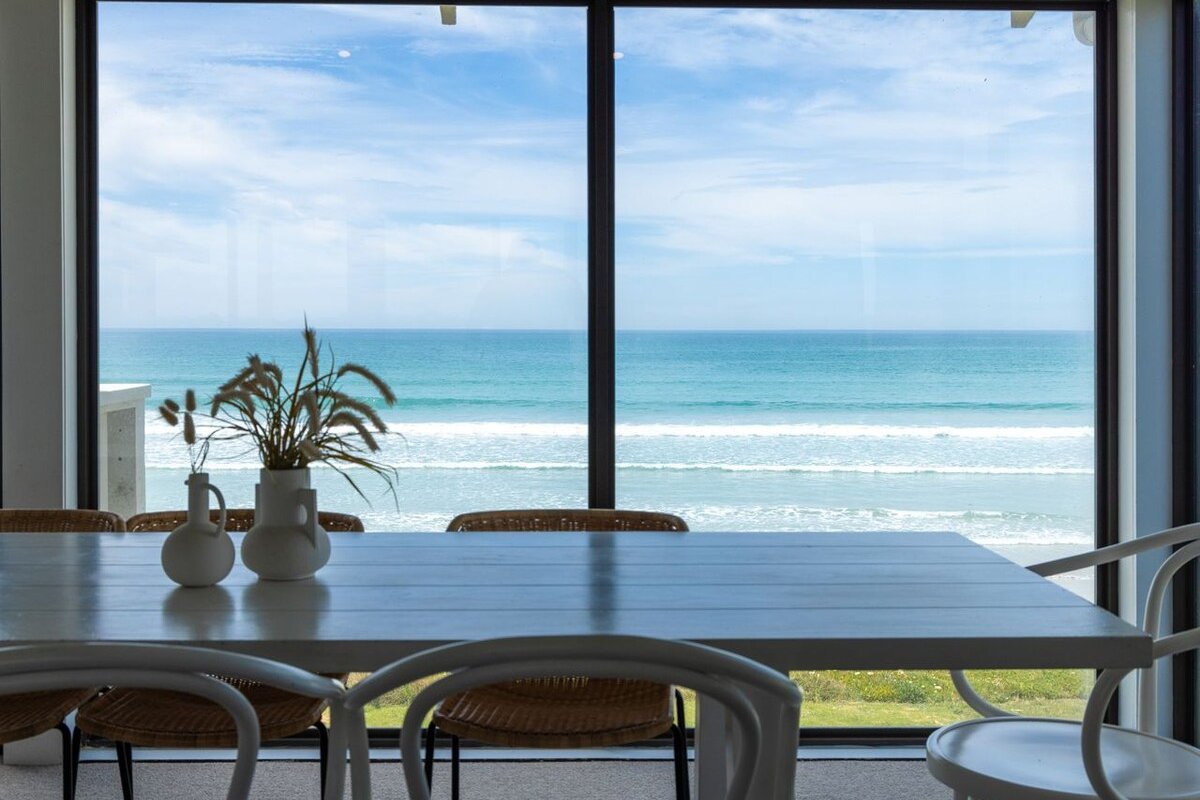 Two Two Two gallery image 3