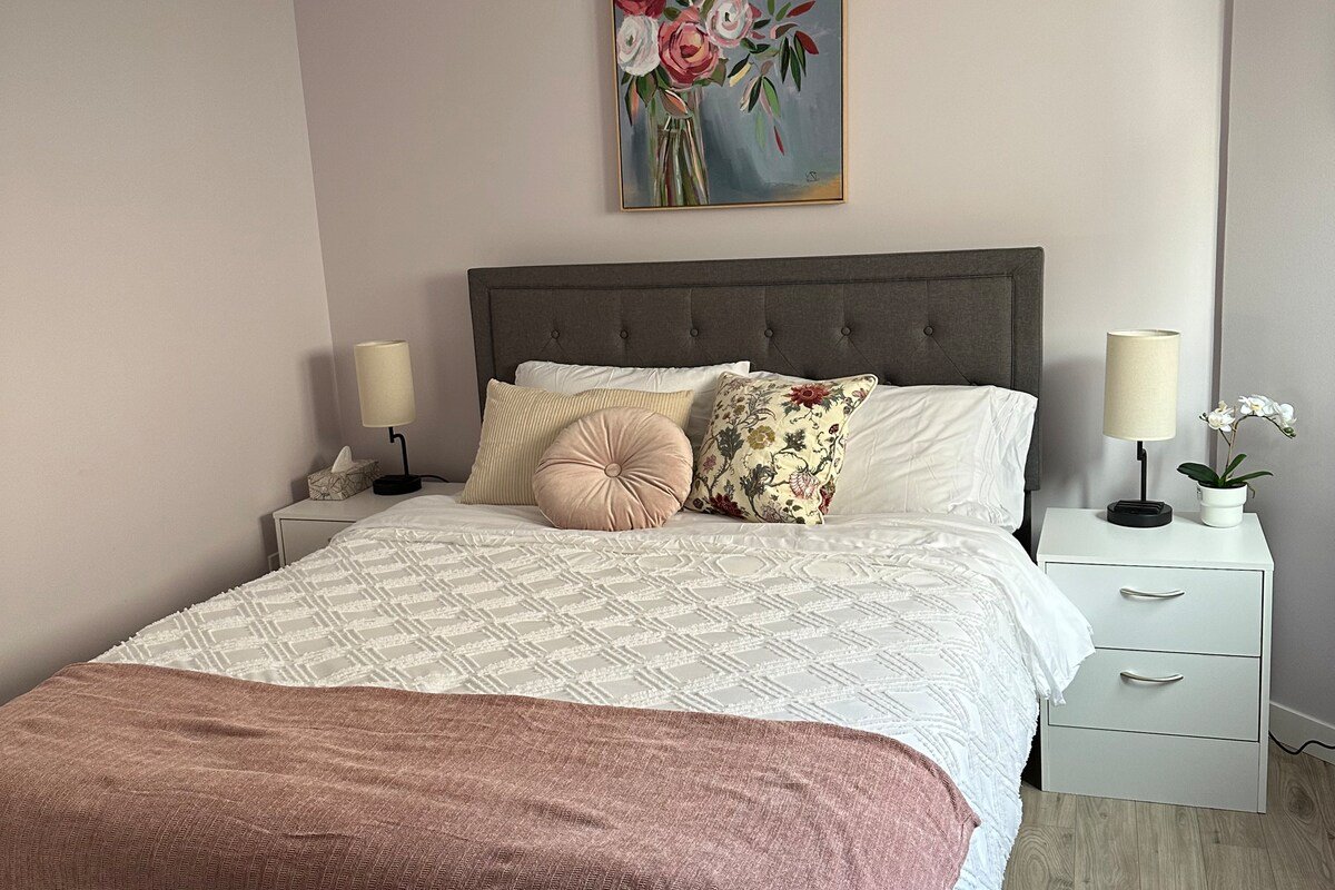 House in Riverbend gallery image 5