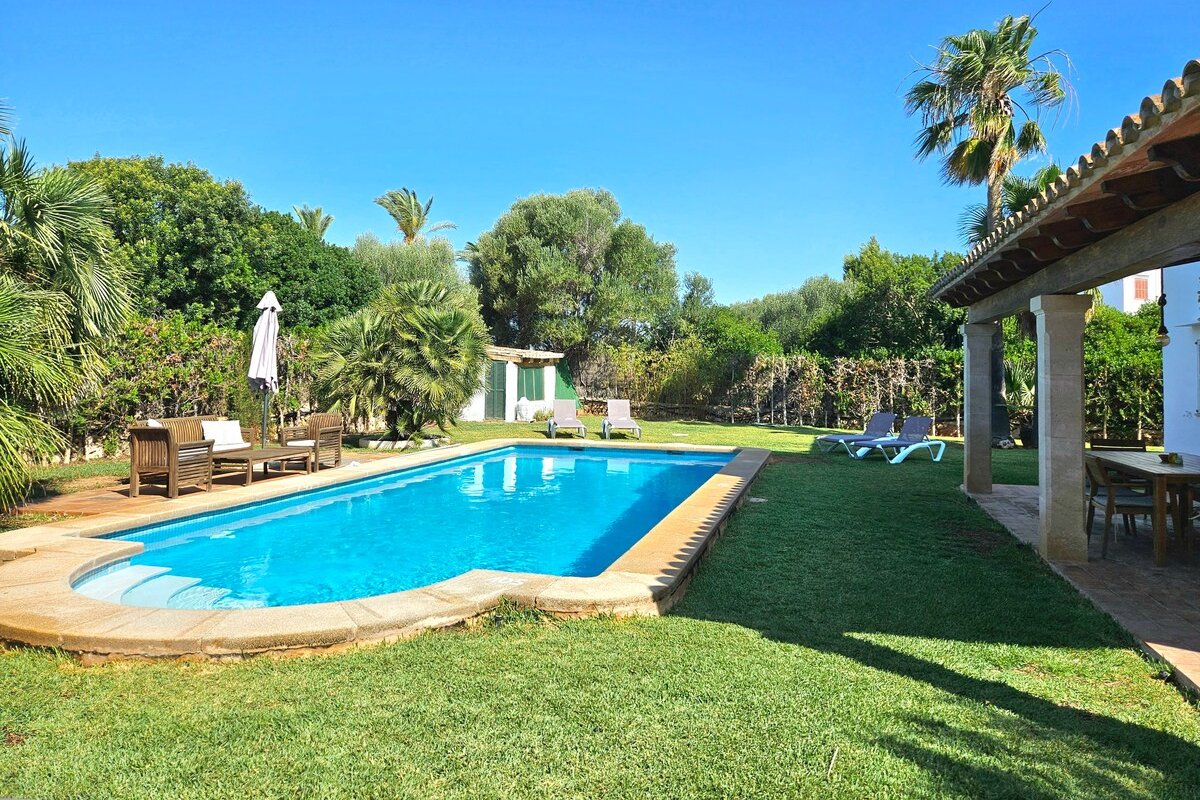 Villa en Cala D’or con piscina amplio jardin 8 pax gallery image 4