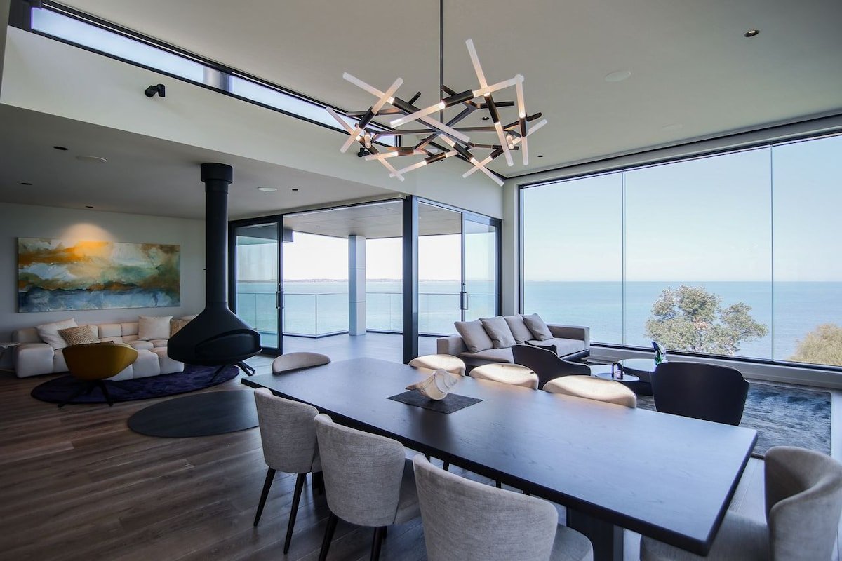 Somers Sanctuary | Luxe Clifftop w/ Pool & Sauna