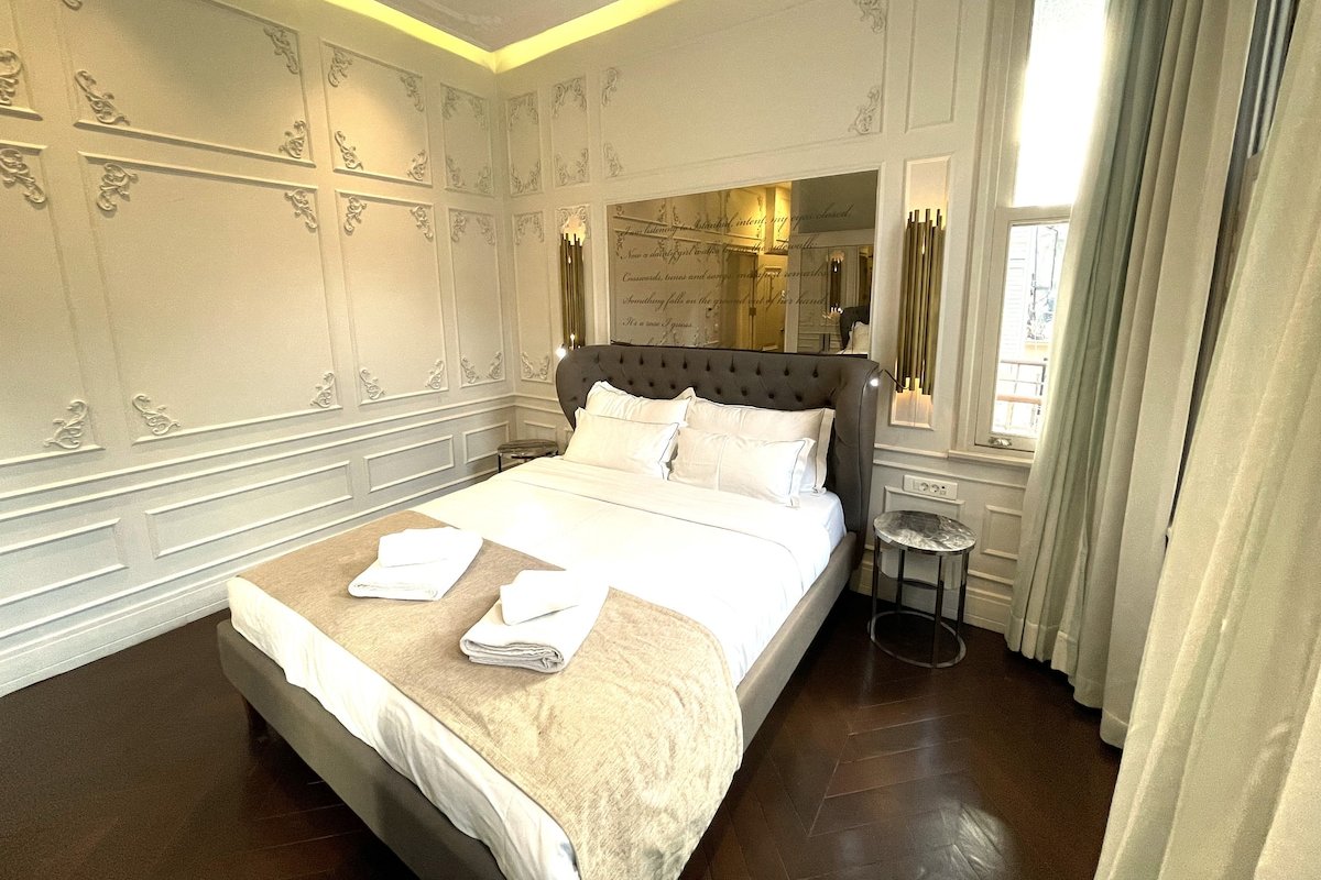 Spacious Taksim House 3+1 Fully A/C gallery image 5