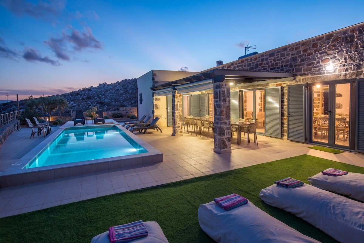 Mandy Luxury Villa by Cretevasion gallery image 2