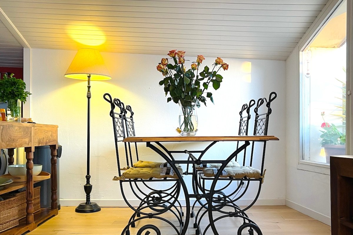 Spectacular view, full air-con, elevator gallery image 5