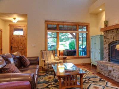 Blue Pine Cone-Modern Townhome Close to Bozeman an