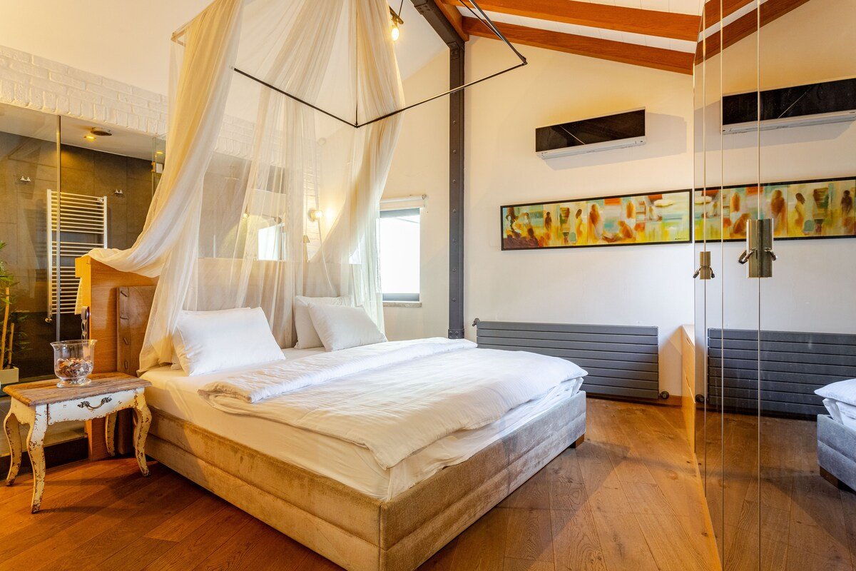 Magic House with Bosphorus View & Istiklal Street gallery image 3