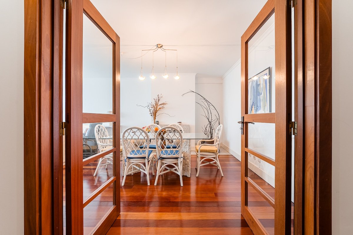 Farol View | Pool &Jacuzzi & Gym & Parking gallery image 3