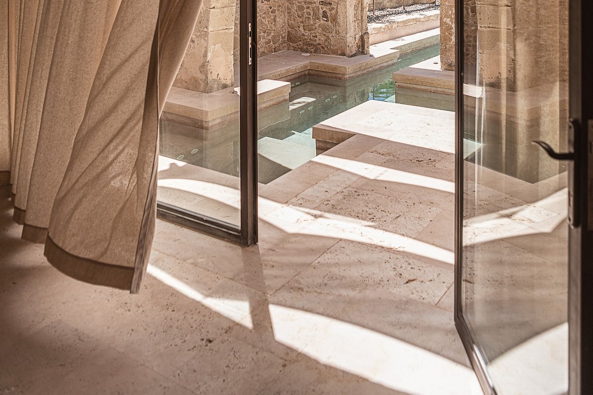 Corte Interna, free heated pool gallery image 5